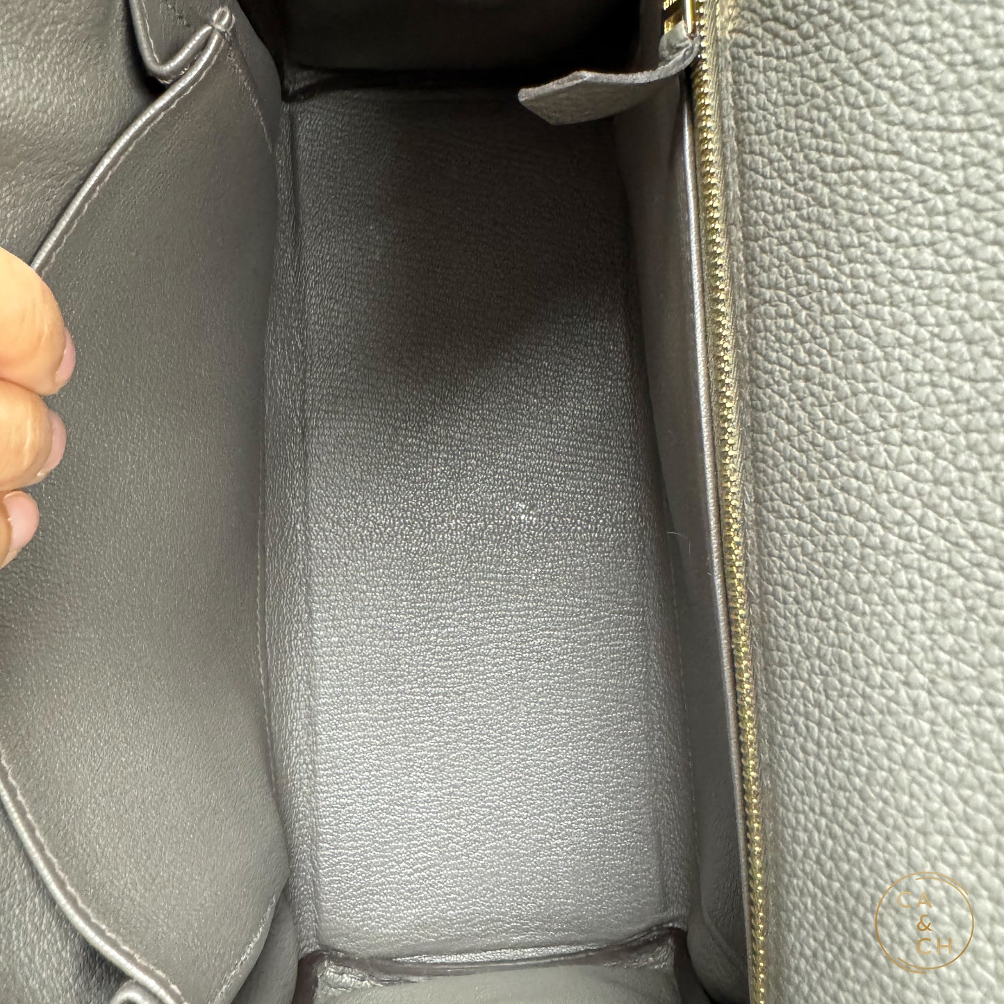 Hermès Kelly 25 Retourne in Gris Etain Togo Leather with Gold Hardware, Z-Stamp (2021)