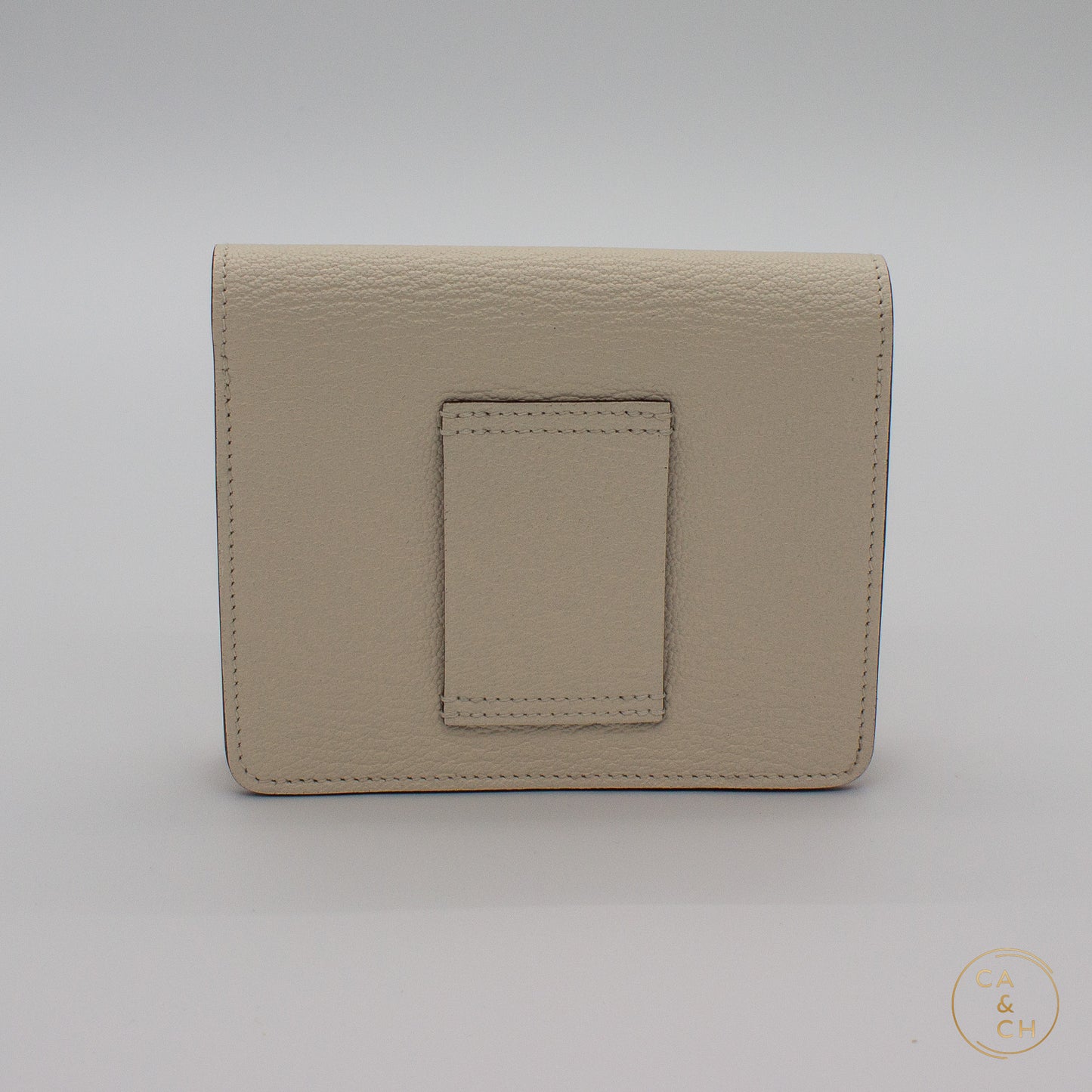 Hermès Wallet Roulis Slim Compact in Chevre Mysore Leather in Nata with Gold Hardware 2023