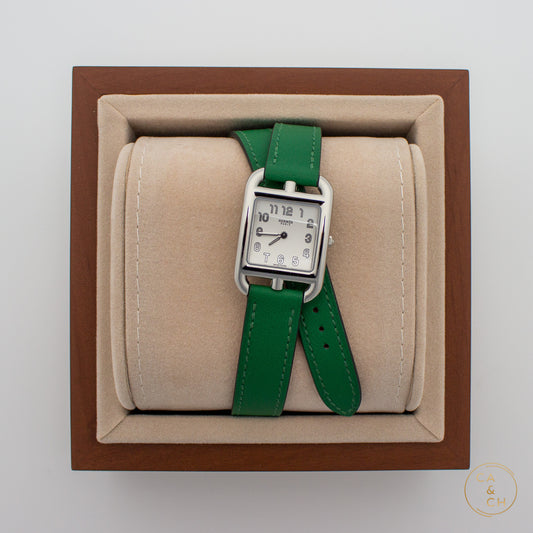 Hermès Cape Cod Watch, Small Model 31 mm in Steel with Cactus Green Calfskin Strap – 2023