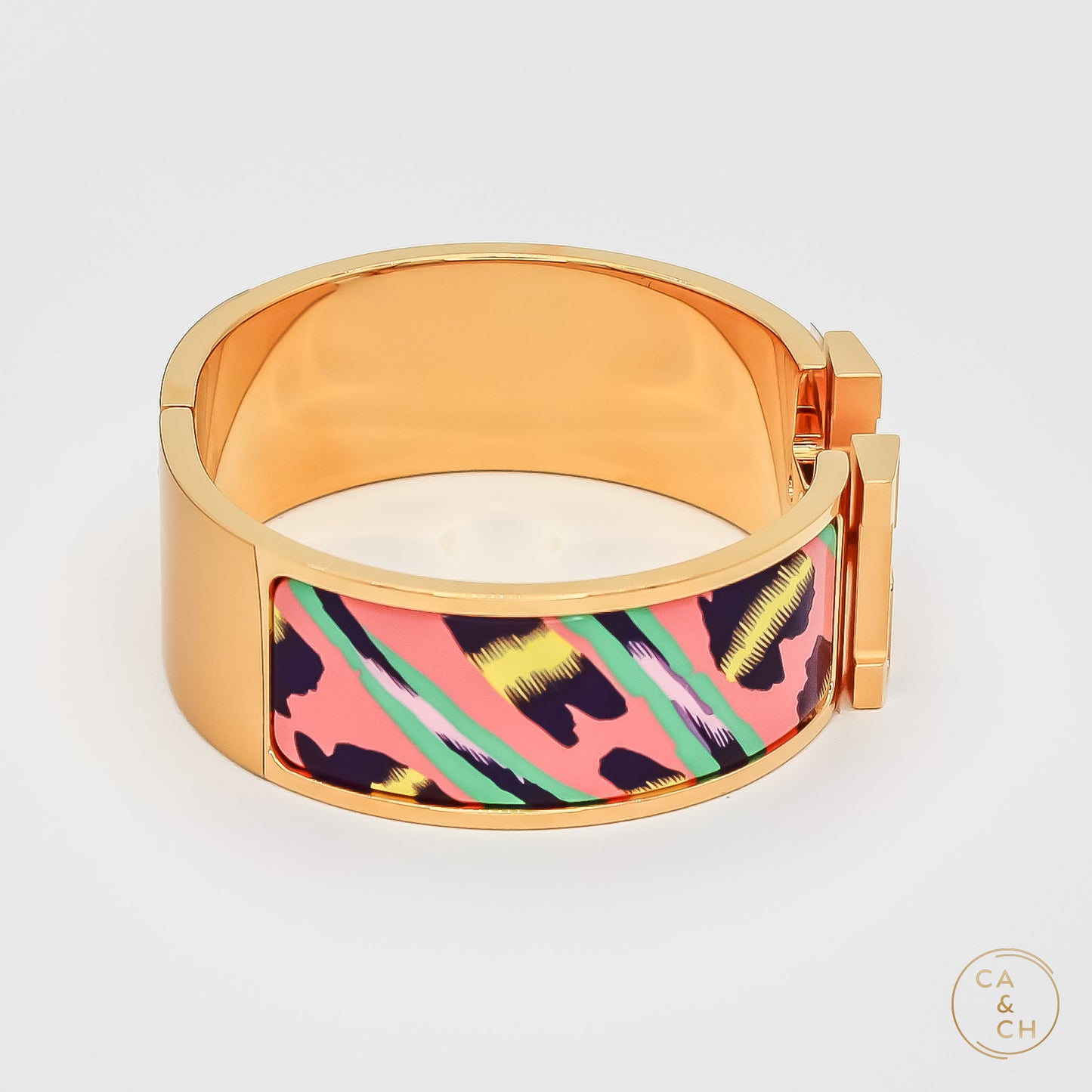 Hermès Bracelet Clic Clac Le Chat Carre Enamel Gold Plated PM Tropique