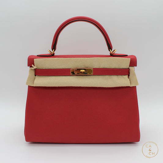 Hermès Kelly 32 in Rouge Casaque with Gold Hardware, C-Stamp, in Evercolor Leather