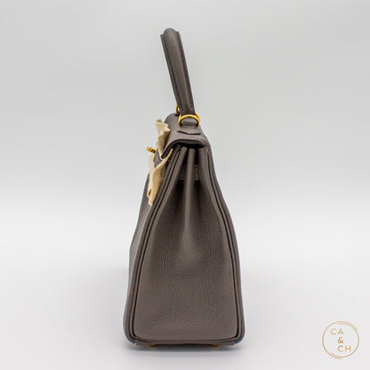 Hermès Kelly 25 Retourne in Gris Etain Togo Leather with Gold Hardware, Z-Stamp (2021)